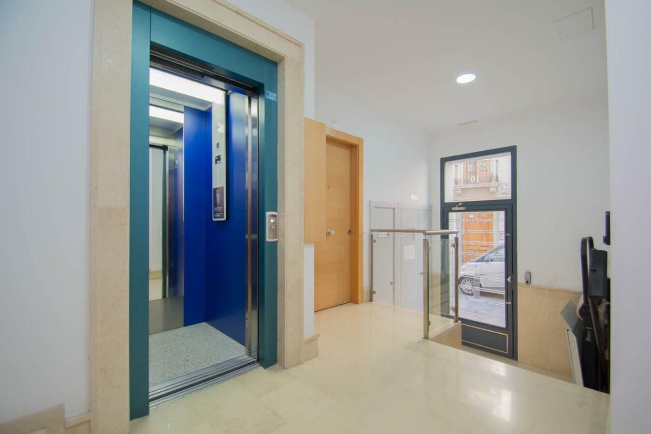 Gran Via 1B & Parking Opcional Apartman Granada Kültér fotó